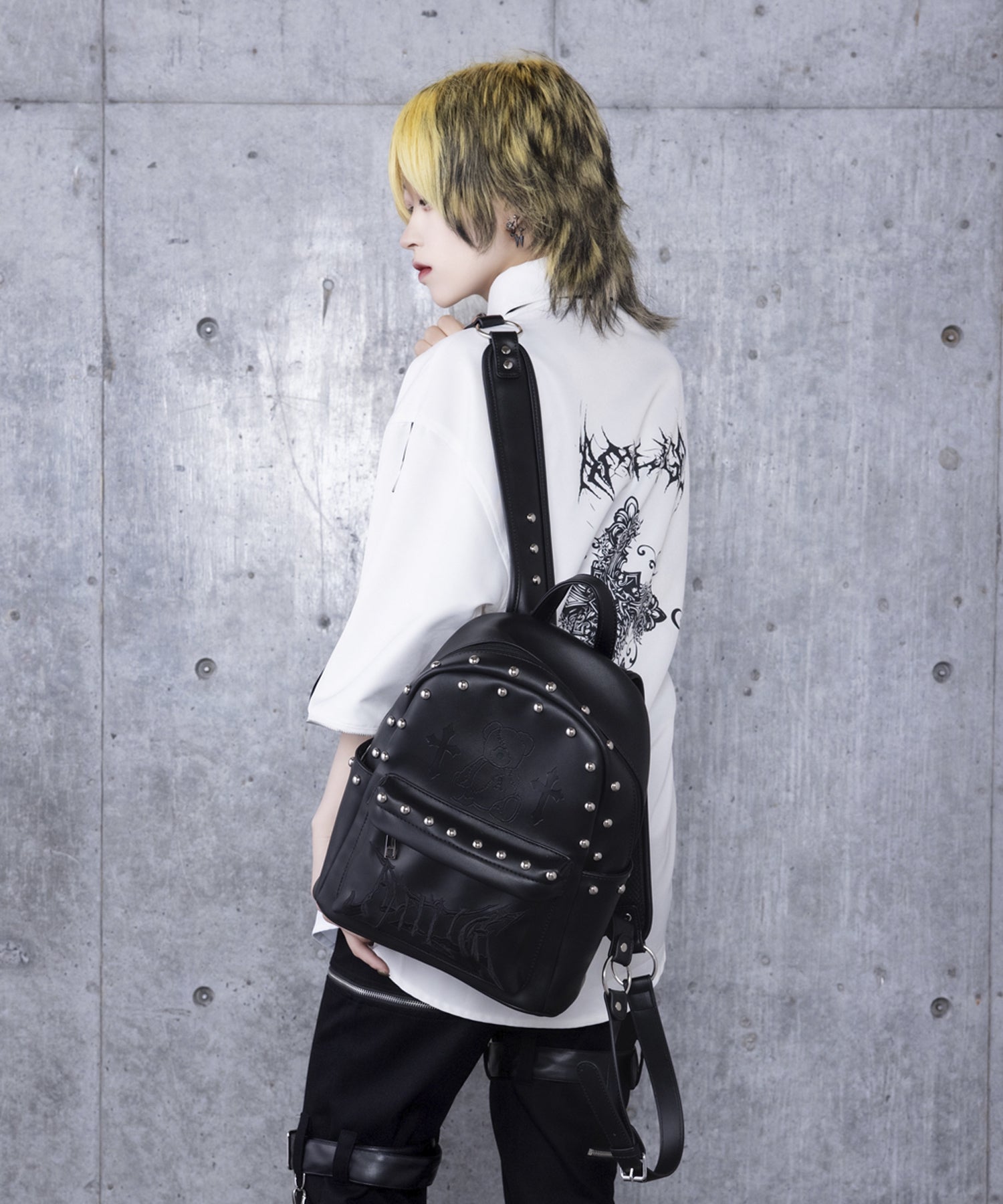 DARK ANGEL BEAR型押しスタッズリュック