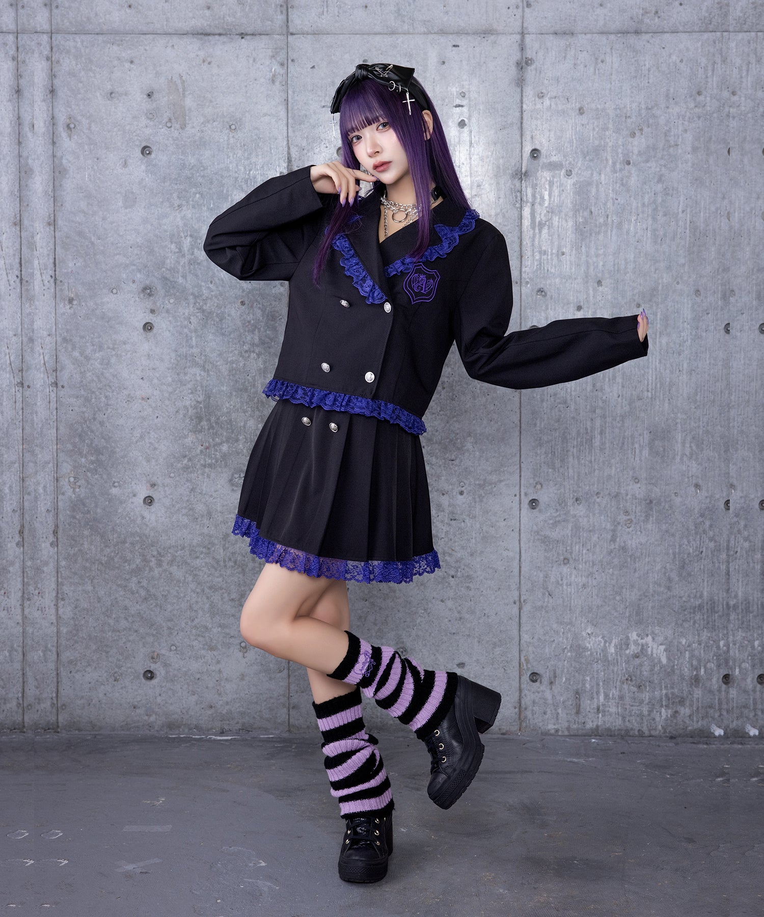 エンブレムワッペン付きレースジャケット ボックスプリーツスカートセット