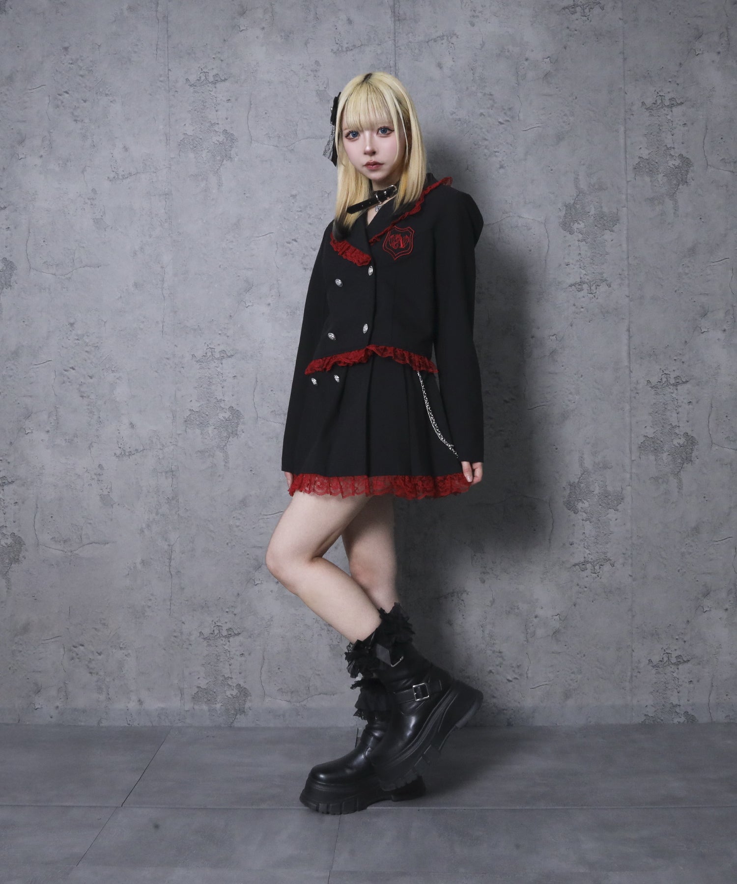 エンブレムワッペン付きレースジャケット ボックスプリーツスカートセット