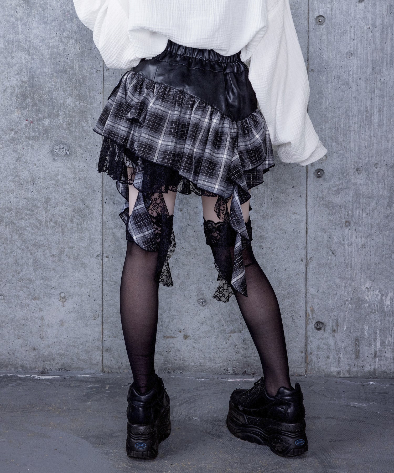 ハイウエストチェックイレギュラーヘムフレアスカート