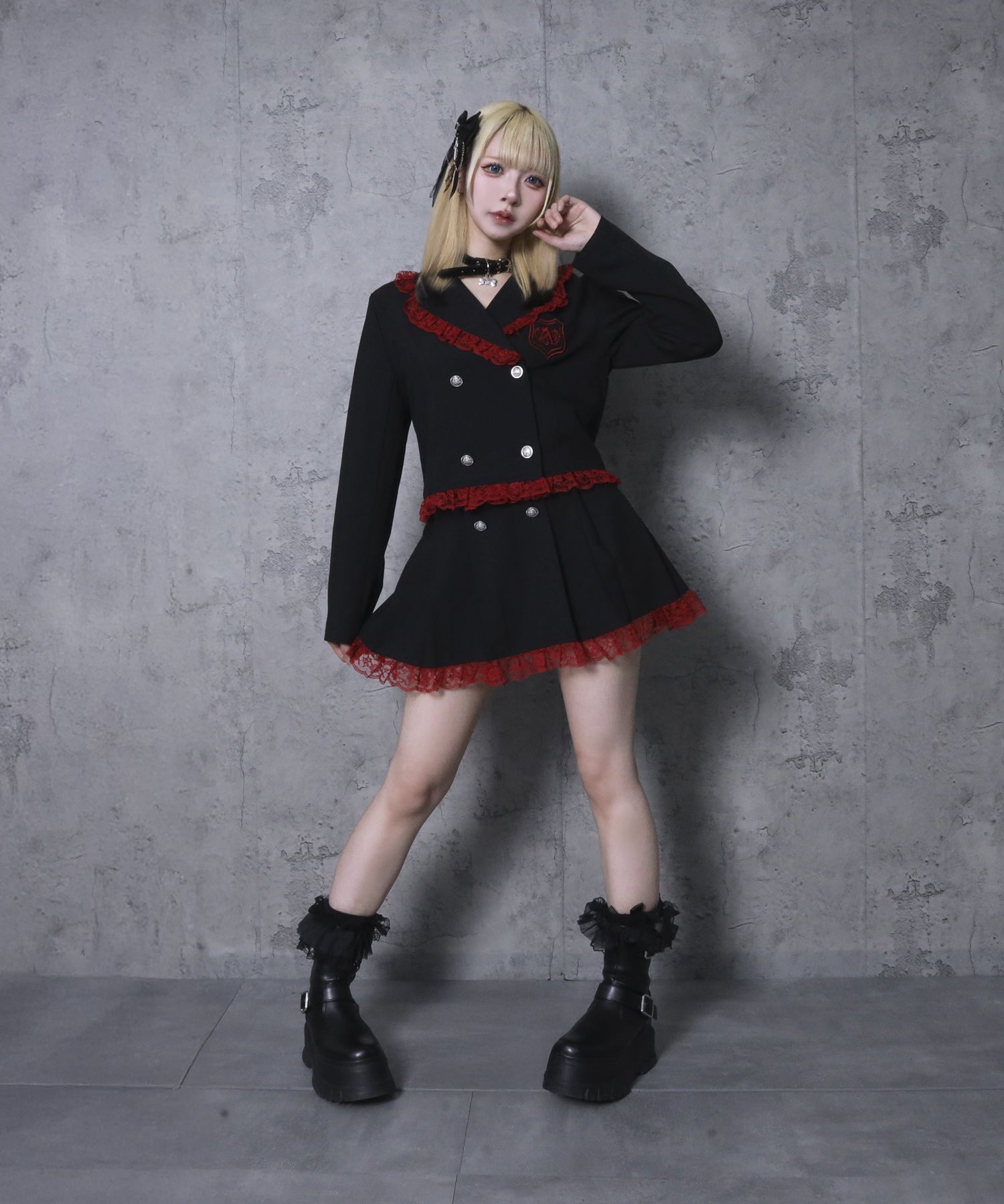 エンブレムワッペン付きレースジャケット ボックスプリーツスカートセット