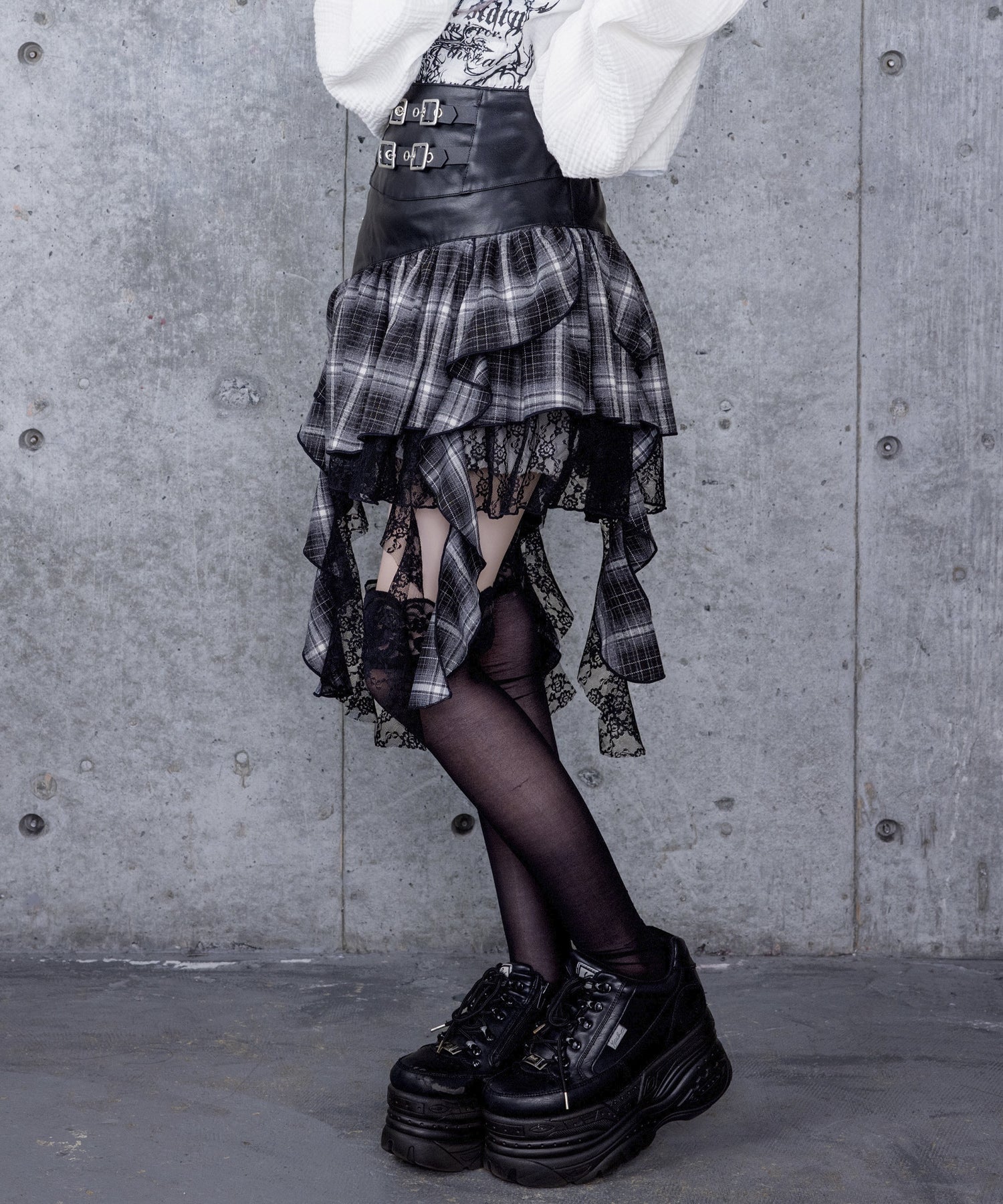 ハイウエストチェックイレギュラーヘムフレアスカート