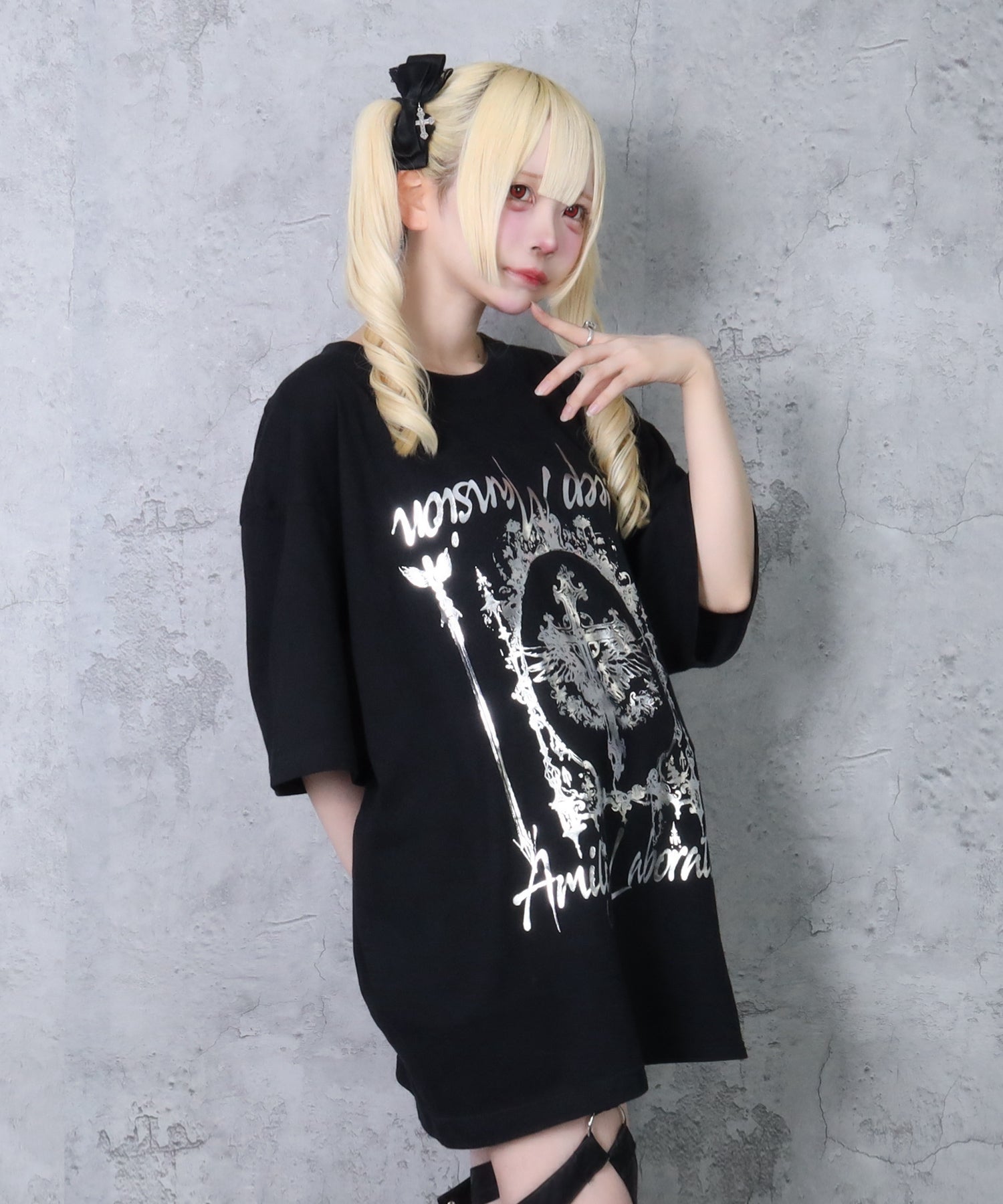 クロス羽箔プリントTシャツ