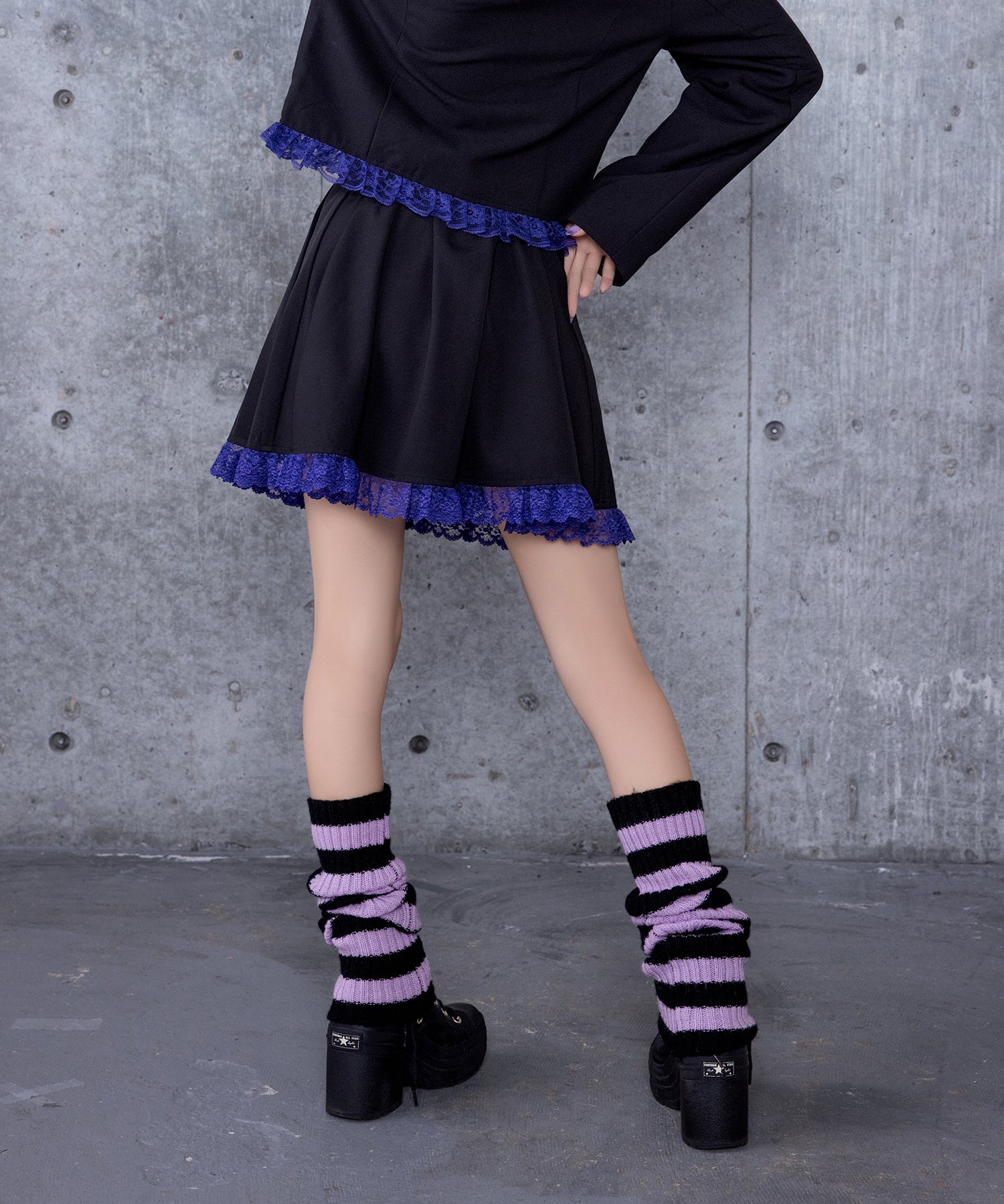 エンブレムワッペン付きレースジャケット ボックスプリーツスカートセット