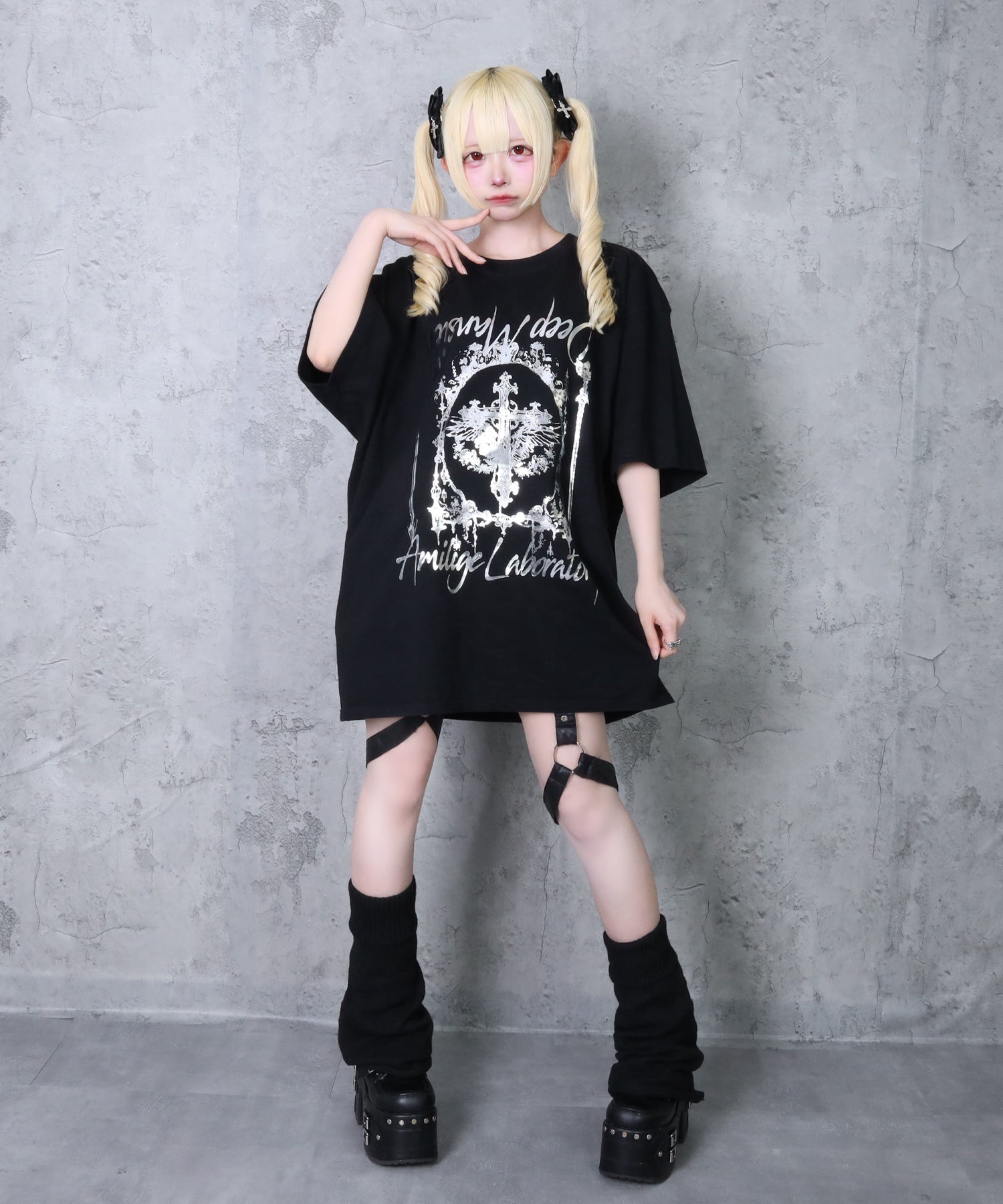 クロス羽箔プリントTシャツ