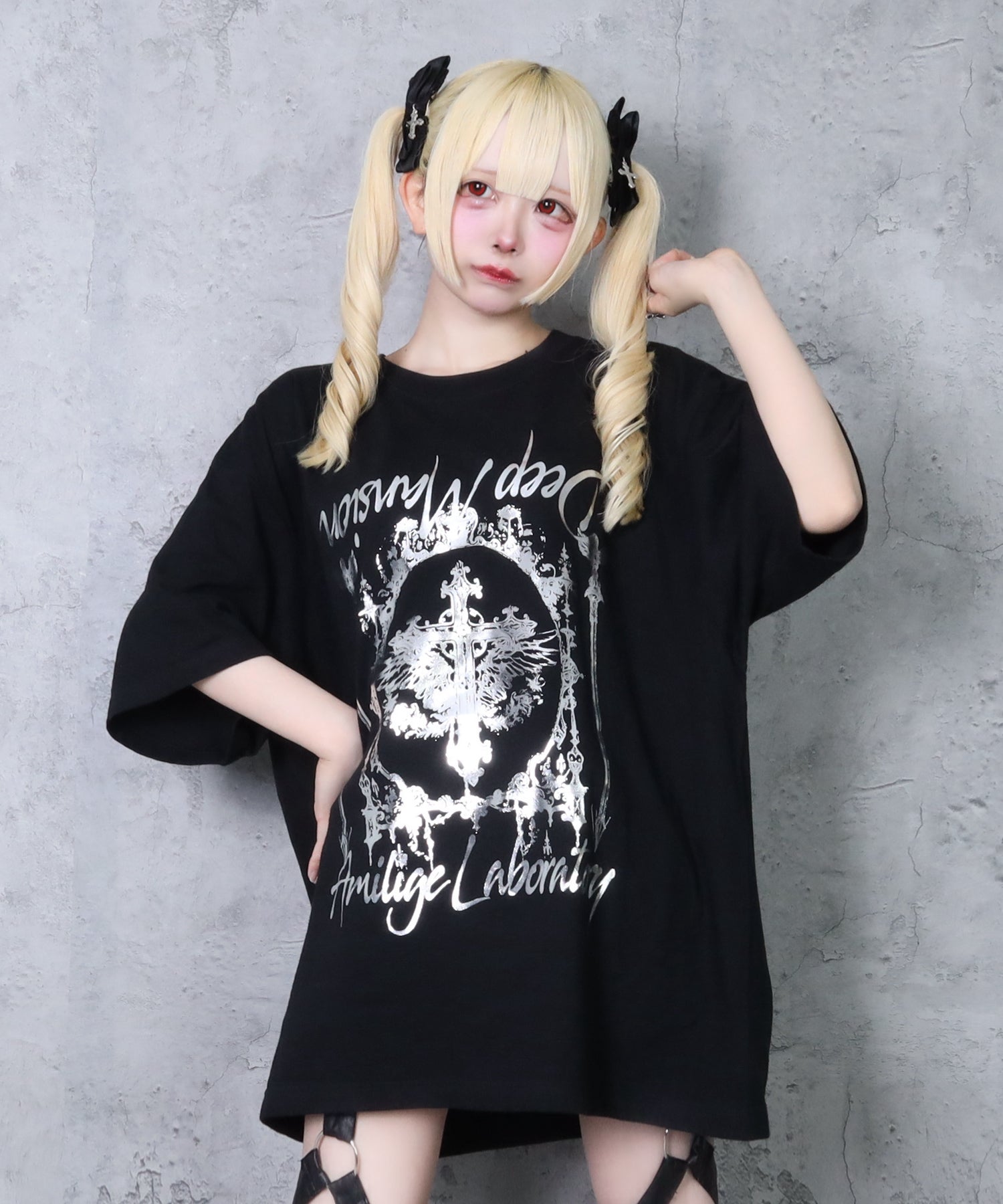 クロス羽箔プリントTシャツ