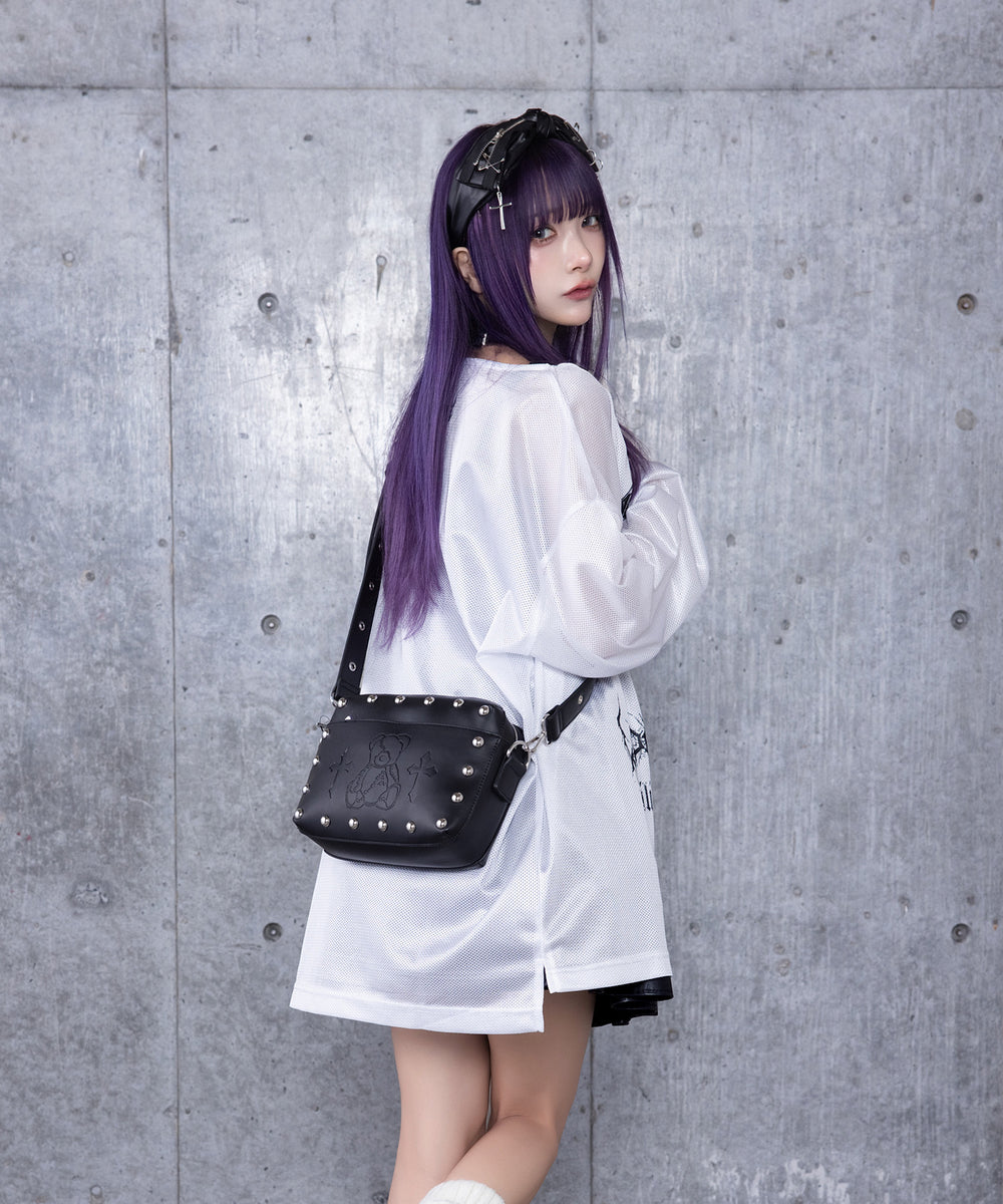 DARK ANGEL BEAR型押しスタッズショルダーバッグ– A AM STUDIO