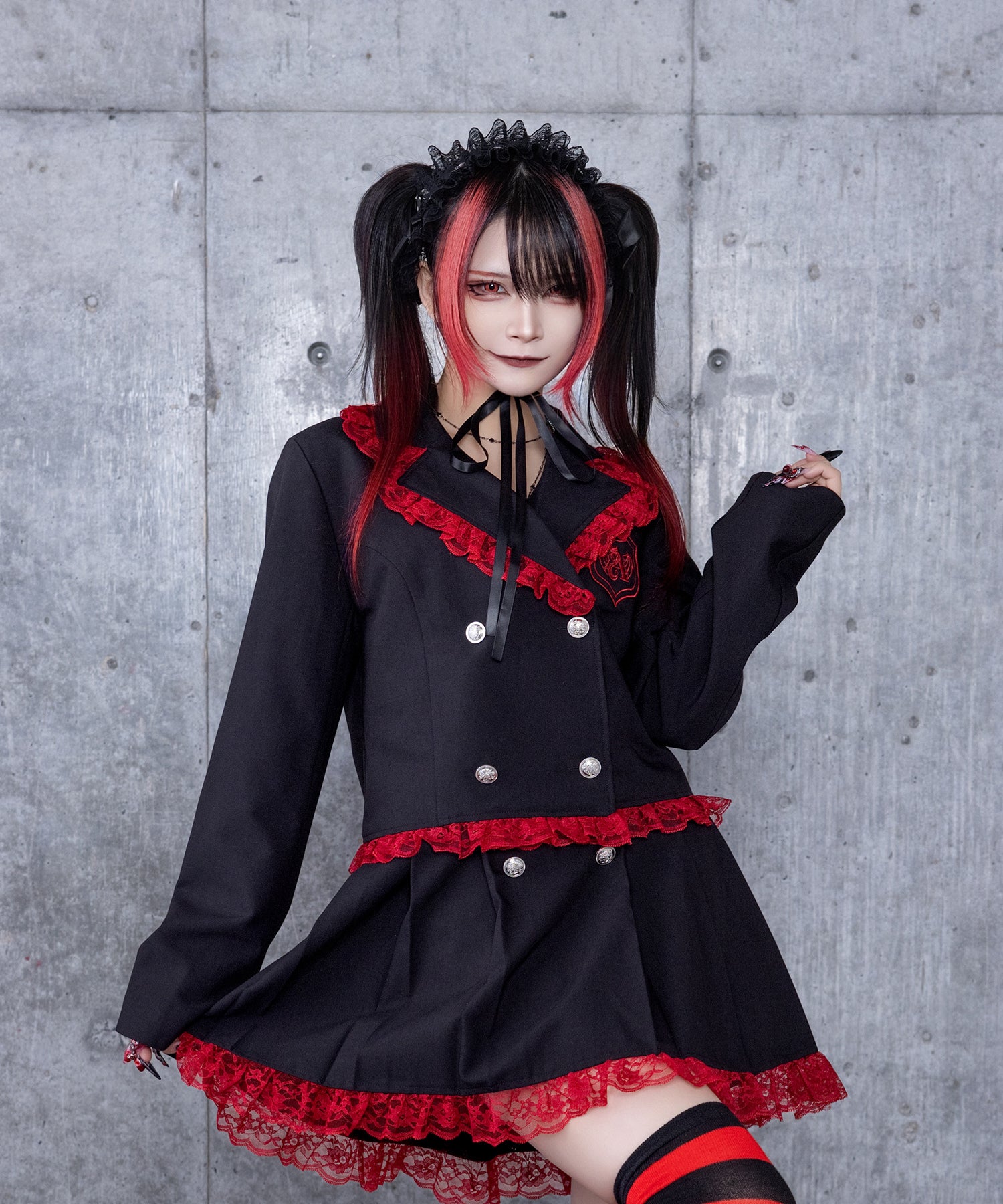 エンブレムワッペン付きレースジャケット ボックスプリーツスカートセット