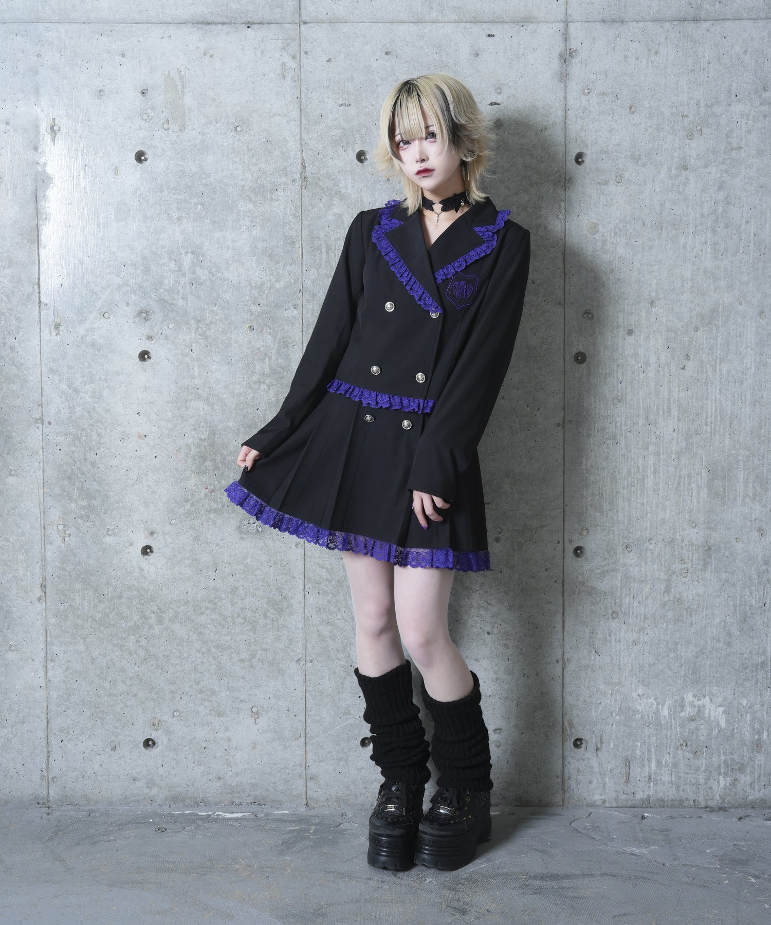 エンブレムワッペン付きレースジャケット ボックスプリーツスカートセット