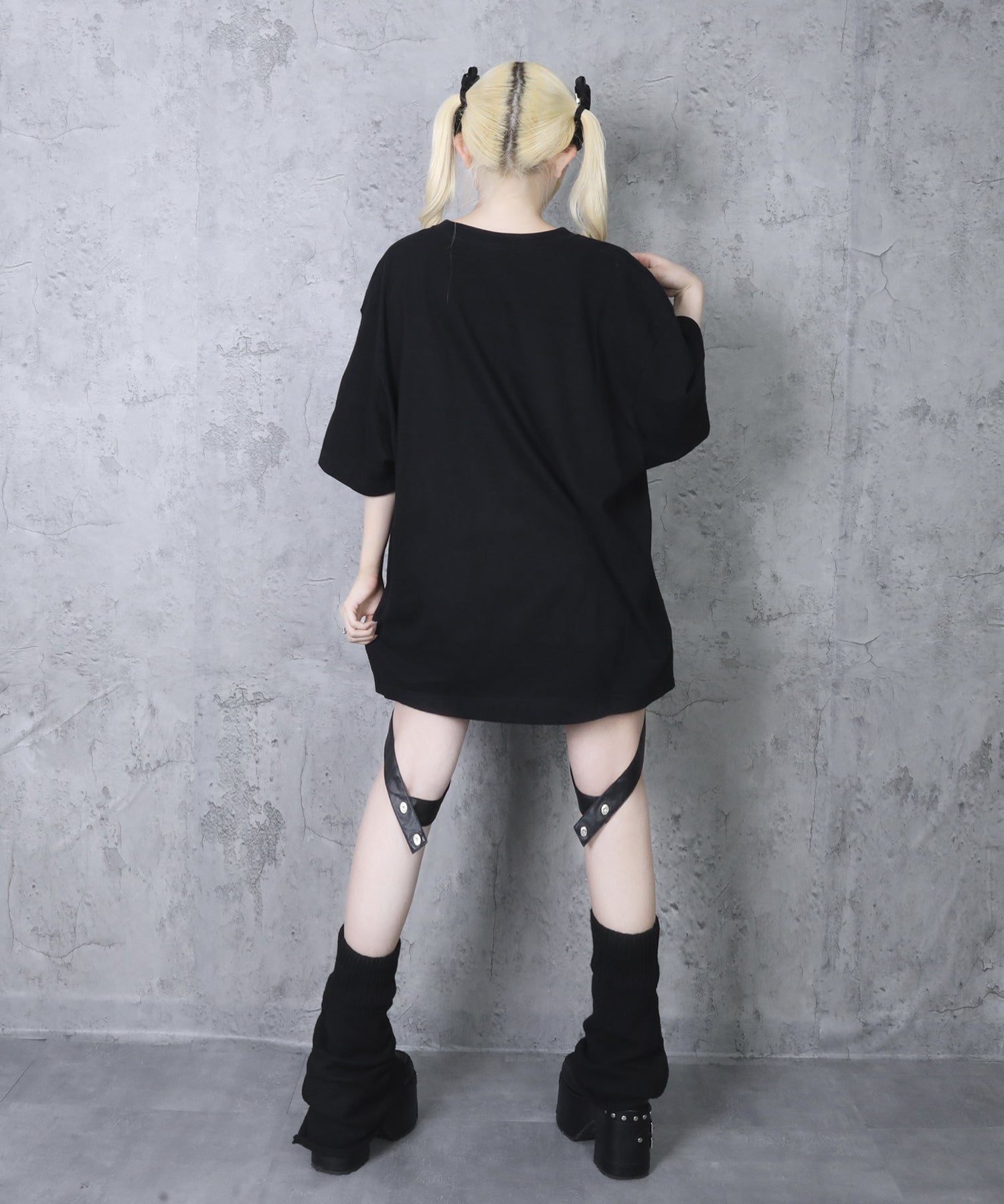 クロス羽箔プリントTシャツ