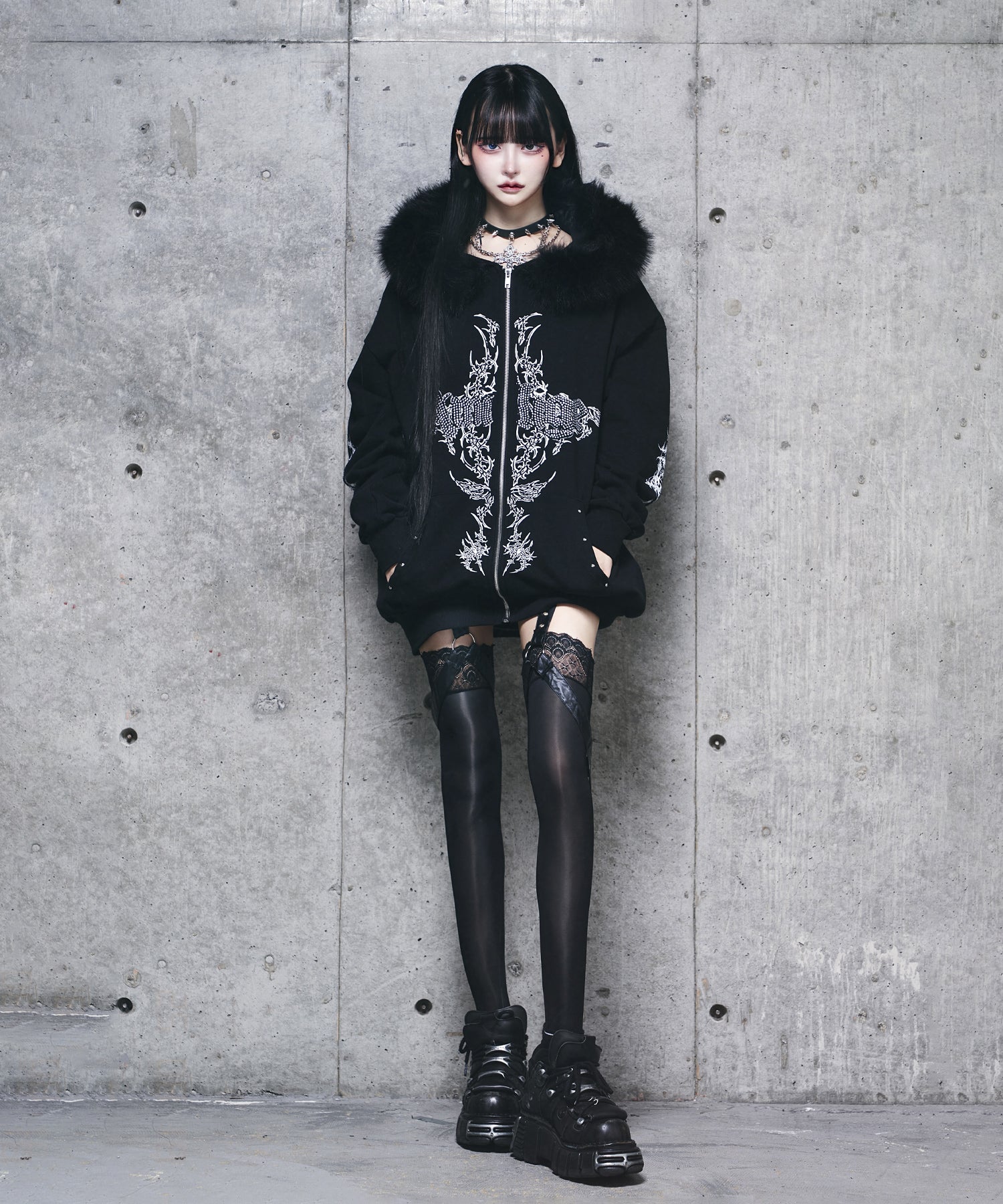 ファー付きAmiligeラインストーンZIPパーカー