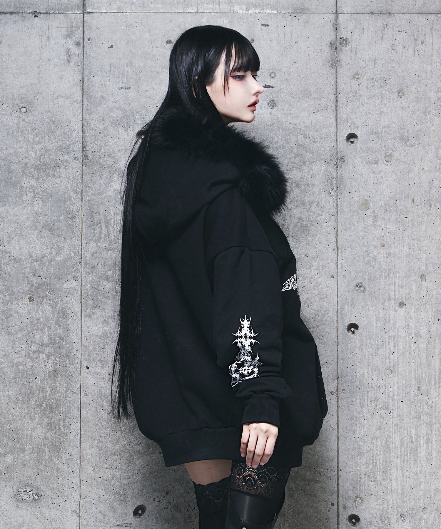 ファー付きAmiligeラインストーンZIPパーカー