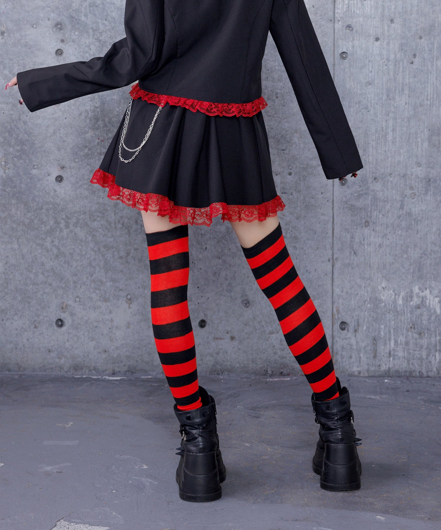 エンブレムワッペン付きレースジャケット ボックスプリーツスカートセット