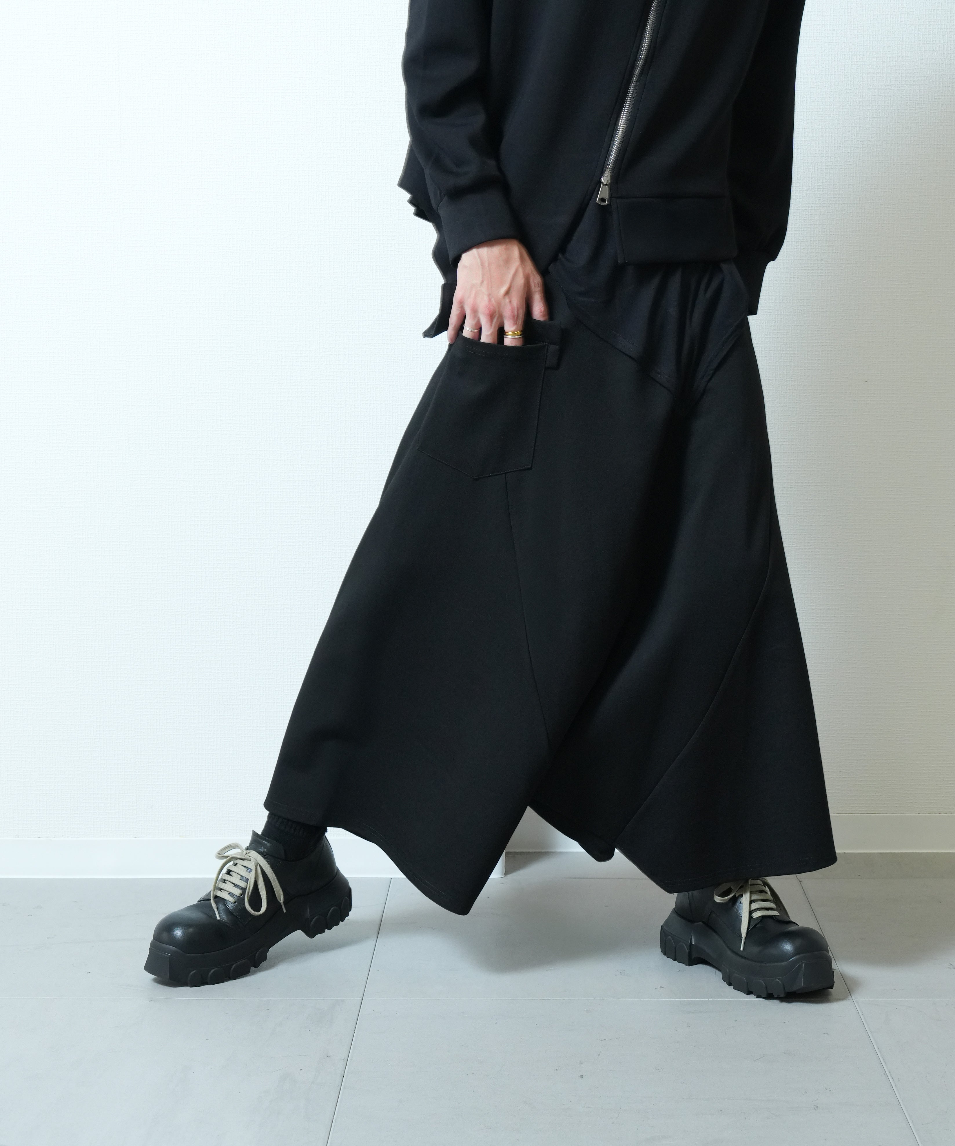 Asymmetry wide sarouel pants