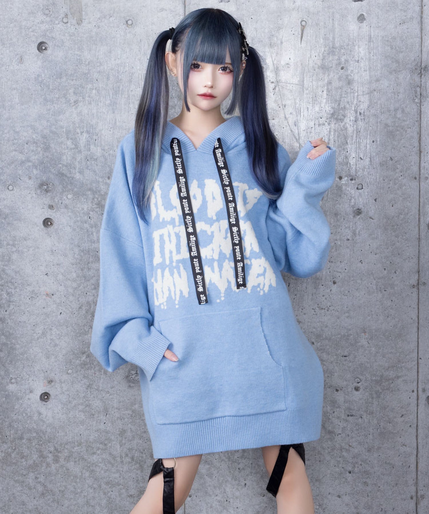 BLOOD IS THICKER THAN WATERパーカーニット