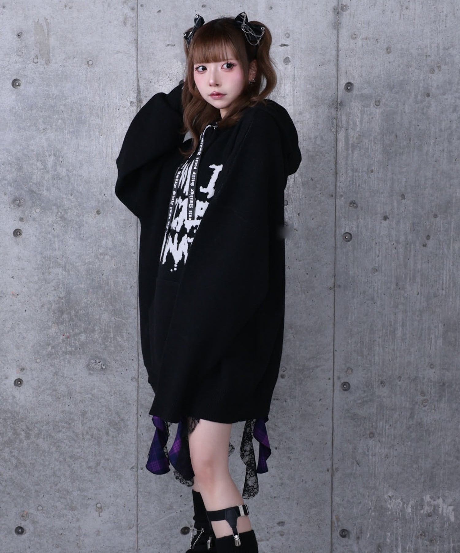 BLOOD IS THICKER THAN WATERパーカーニット