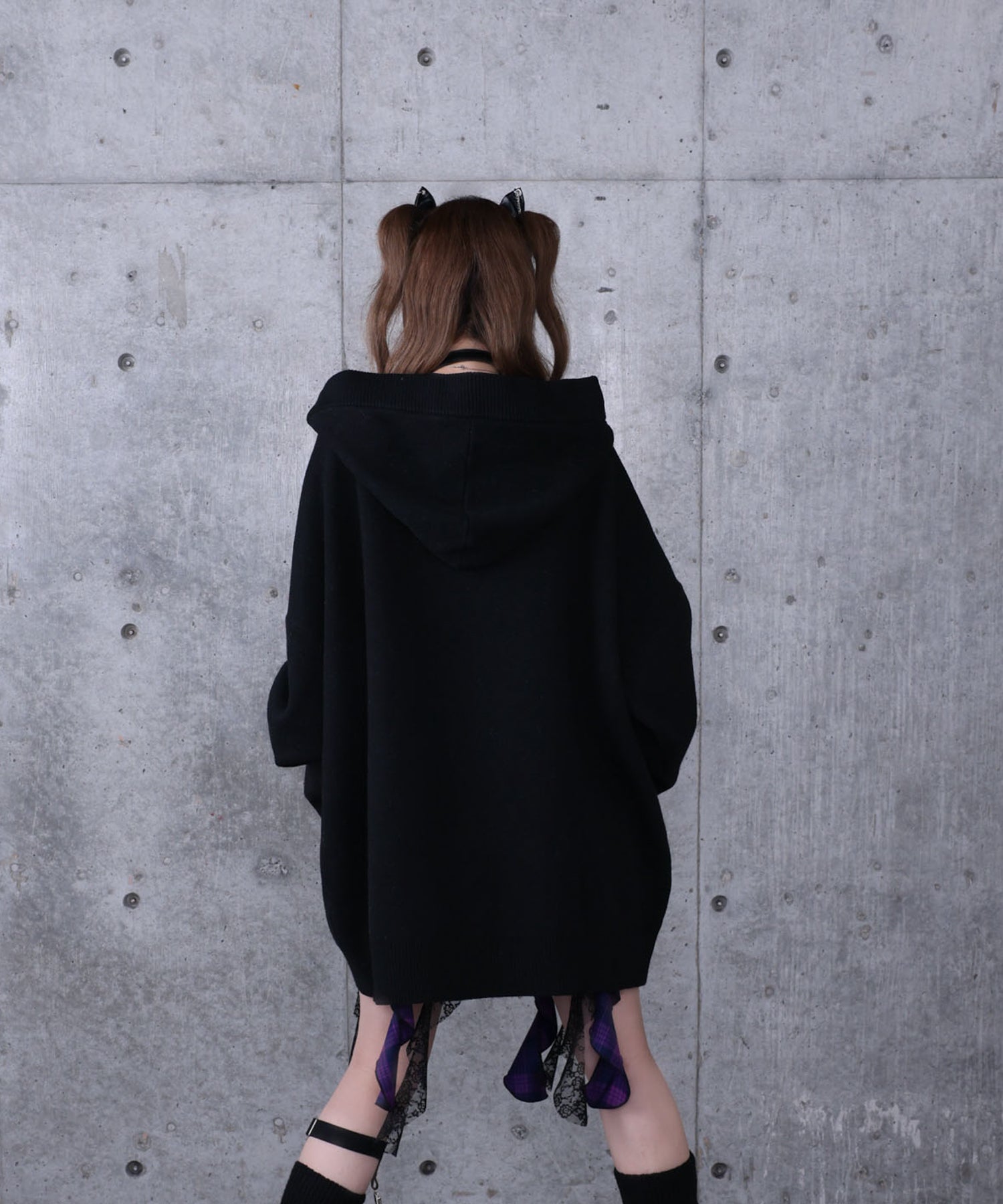 BLOOD IS THICKER THAN WATERパーカーニット