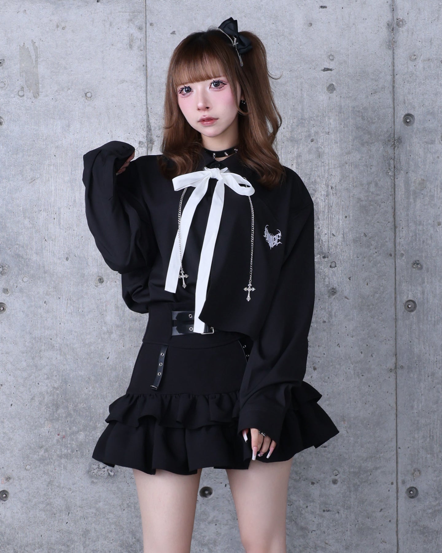 チェーン付きバイカラーリボンシャツ