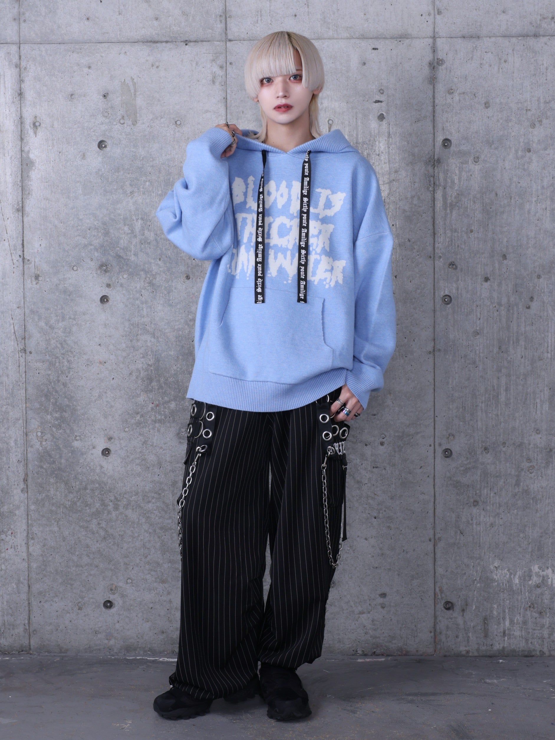 BLOOD IS THICKER THAN WATERパーカーニット