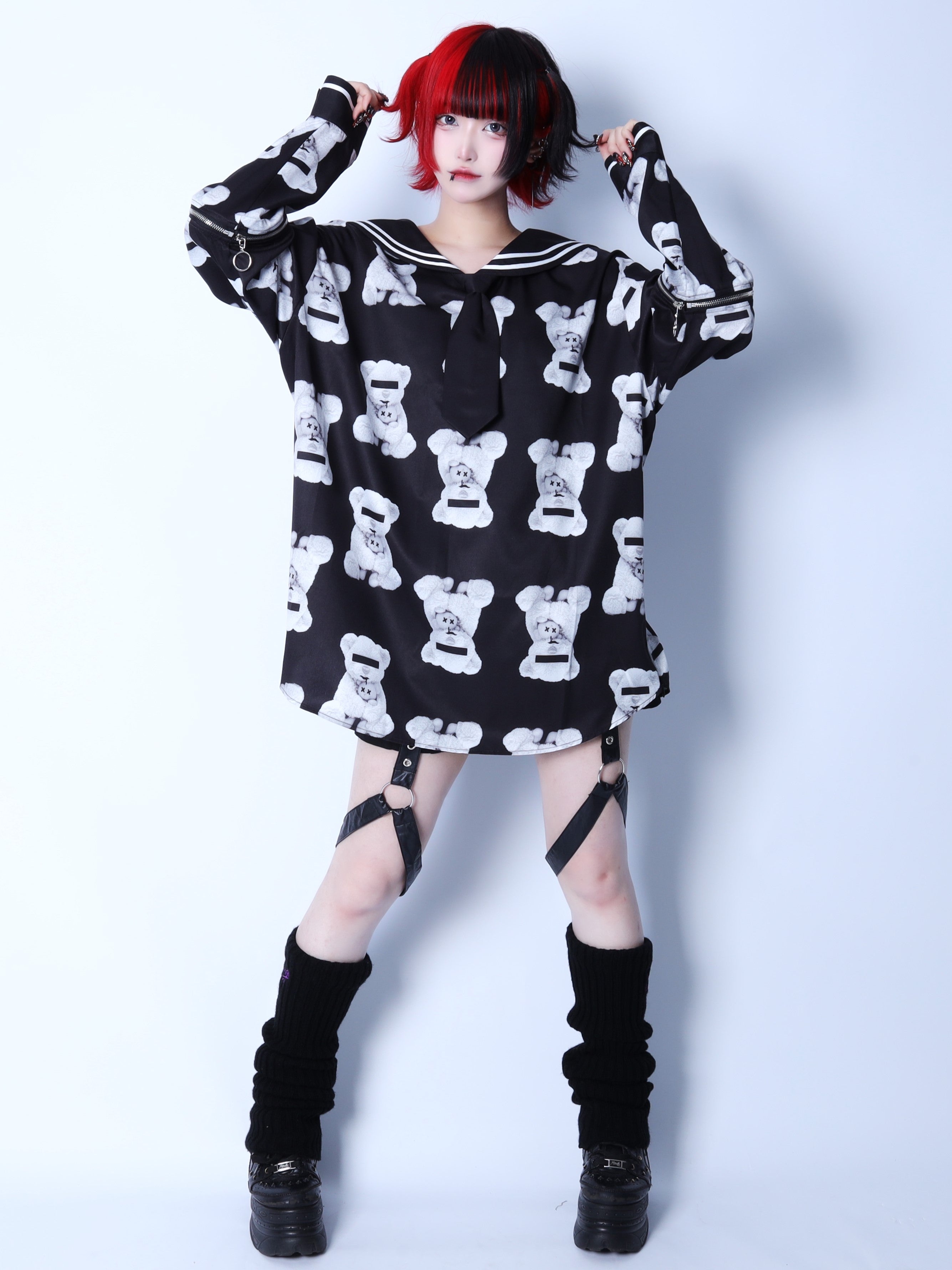 PSYCHO PASS総柄セーラーカラープルオーバー