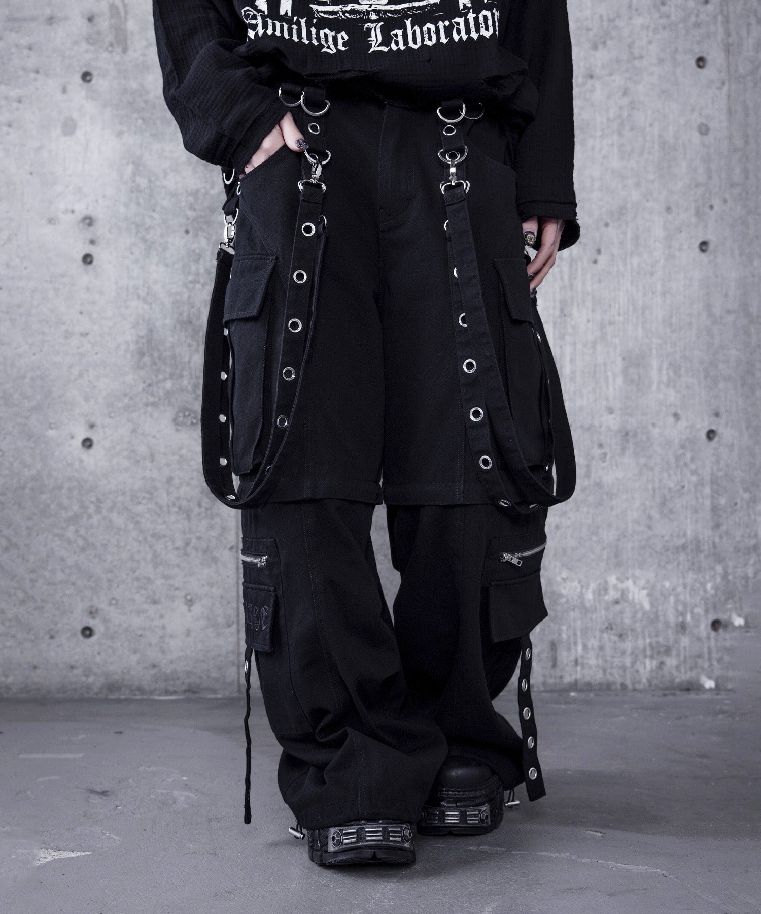 サスペンダー付きワイドパンツ– A AM STUDIO